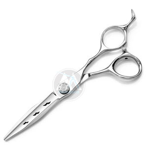 กรรไกรตัดผมมืออาชีพ 6.5 นิ้ว ผลิตจากเหล็กกล้าไร้สนิมญี่ปุ่น พร้อมดีไซน์ใบมีดแบบกลวงและด้ามจับแบบออฟเซ็ต - Product Image 4