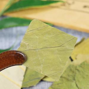 ใบแห้งธรรมชาติจากบัวสดแผ่นใบบัวแบบแห้งสำหรับเครื่องดื่มชาเพื่อสุขภาพส่งออกจากเวียดนาม - Product Image 2