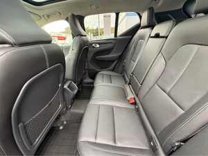 Clean 2020 Vol-vo xc-40 T5 Momentum Sport Utility 4D d'occasion - Product Image 4