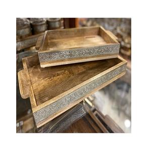 Juego de bandejas de servicio de color marrón de madera de 2 bandejas de bombones con forma hexagonal con asas de metal para uso en la mesa de comedor - Product Image 5