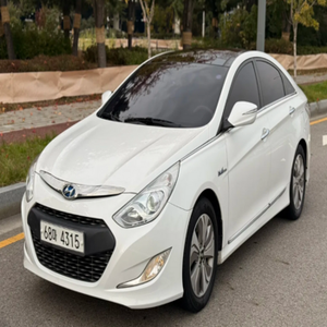 Hyundai Sonata Hybrid YF HEV 2014 - Product Image 1