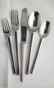 Ensemble de couverts personnalisés en acier inoxydable 304, couteau, cuillère, fourchette, manche carré, poli miroir moderne, argent, durable, pour les fêtes - Product Image 3