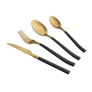 Ensemble de couverts modernes en or mat avec manche blanc, idéal pour la décoration de table à manger à domicile et les événements, en provenance d'Inde - Product Image 4