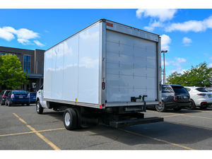 Ford E-Series Cutaway E-450 DRW 158 WB 2023 d'occasion - Prêt à être expédié - Product Image 4