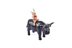 Precio barato al por mayor artículos de decoración artesanal Jackfruit marioneta de agua de madera Bebé y búfalo Origen de Vietnam - Product Image 2