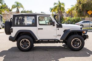 Elegante Jeep Wrangler Sport 4x4 2023 - Product Image 4