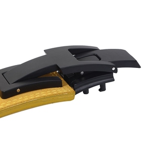 Cinturón de soporte para la espalda de levantamiento de pesas de cuero de ajuste seguro para hombres, entrenamiento de gimnasio personalizado en cuclillas, entrenamiento para levantamiento de pesas, Fitness - Product Image 2