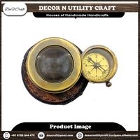 Horloge boussole en laiton antique dans une boîte en bois, forme rectangulaire, plaqué or poli, objet de collection décoratif