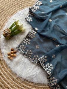 Saree en soie de travail de séquence de broderie pure et douce avec des vêtements de fête de mariage traditionnels indiens et pakistanais pour les femmes - Product Image 3