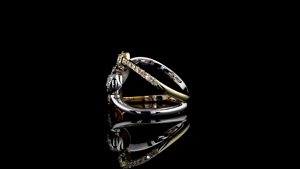 Anillo de Diamante Cultivado en Laboratorio con Corte en Forma de Pera |   Anillo de Oro Tricolor en Oro Rosa, Amarillo y Blanco |   Joyería Fina Elegante para Fiestas y Uso Diario - Product Image 3
