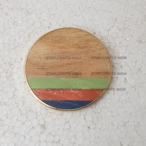 Fabricación de fábrica Logotipo personalizado Regalo de negocios Madera de Acacia con posavasos de resina Juego 100% Tapete de mesa de centro genuino Tapete para taza - Product Image 2