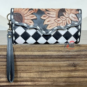 กระเป๋าสตางค์หนังลายตารางสำหรับผู้หญิง ป้องกัน RFID พร้อมสายคล้องมือ  งานฝีมือลายดอกไม้  ช่องใส่บัตรหลายช่อง เหมาะสำหรับเป็นของขวัญ - Product Image 1