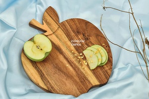 Planche à découper en bois d'acacia en forme de pomme écologique en gros nouvel ustensile de cuisine pour fromage fruits charcuterie - Product Image 4