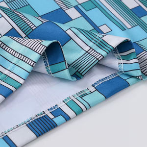 Chemise de golf à sublimation pour l'été avec design et taille personnalisés, en polyester, manches courtes, séchage rapide, coupe ajustée, chemise de golf pour homme - Product Image 4