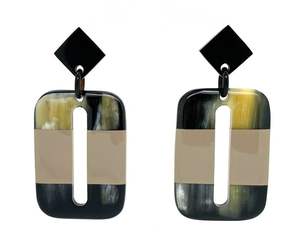 Boucles d'oreilles en corne naturelle de buffle de qualité supérieure pour femme, bijoux artisanaux pour usage quotidien - Product Image 1