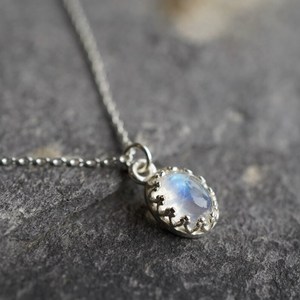 Delicado Collar con Colgante de Piedra Lunar Arcoíris, Plata de Ley, Chapado en Oro, Joyería con Piedras Preciosas, Elegante Accesorio de Regalo para Mujer - Product Image 4