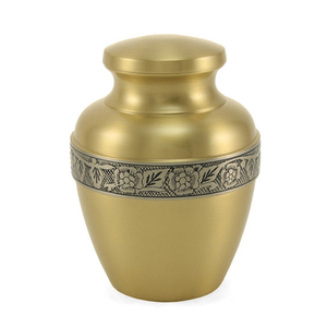 Cercueil en métal en laiton fabriqué à la main conception de bande florale élégante urne de crémation humaine adulte pour les services funéraires - Product Image 3