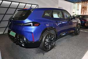 Nouveau SUV PHEV Premium 4x4 avec Moteur V8 Turbo 4x4T, Boîte Automatique 8 Vitesses Steptronic, Intérieur Sombre, Conduite à Gauche - Product Image 6