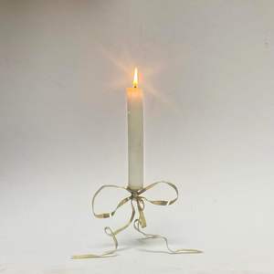 Bougeoir à arc en laiton vintage, chandelier conique décoratif pour table et décoration intérieure - Product Image 3