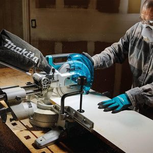 Sierra Ingletadora Eléctrica Deslizante de 8-1/2 Pulgadas, Diseño Portátil para Bricolaje y Trabajos de Madera Industriales, Certificación GS - Product Image 3