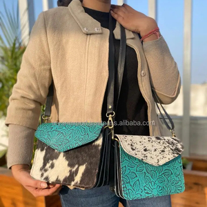 มาใหม่สไตล์ตะวันตกนูนดอกไม้พิมพ์ขนหนังสลิงกระเป๋าผู้หญิงสไตล์ Turquoise นูนหนังไหล่กระเป๋า - Product Image 3