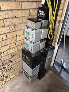 Déchets de batteries au plomb usagées pour la vente en gros, toutes destinées aux voitures et camions - Product Image 5