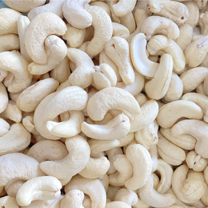 Wholesale Cheap Export Cashew Nuts Price To Dubai Cashew Nuts W320 Tin Box 20Kg Santigo Viet Nam Short Leadtime - Product Image 1