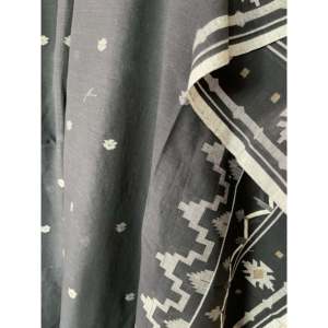 ชุดเดรสยาวพิมพ์ลาย Ink Night Sky Jamdani ผ้าฝ้าย 100% วาดลายด้วยมือ 1 ชิ้น ฟรีไซส์ - Product Image 2