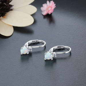 Boucles d'oreilles pendantes classiques et élégantes en argent sterling 925 et or 18 carats avec opale, diamant, perle et zircon, idéales pour mariage et soirée - Product Image 2