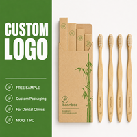 Brosse à dents de voyage en bambou à marque privée, manche en bois portable pour hôtel et voyage, logo imprimé pour adultes et enfants, soins bucco-dentaires