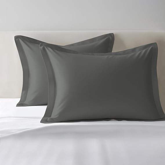 สีเทาเข้ม