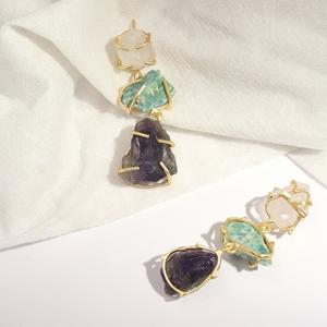 ต่างหูห้อยประดับพลอยเงินแท้ชุบทองสำหรับผู้หญิง สีสันสดใส สง่างามเหนือกาลเวลา เครื่องประดับทันสมัยสำหรับงานปาร์ตี้ - Product Image 3