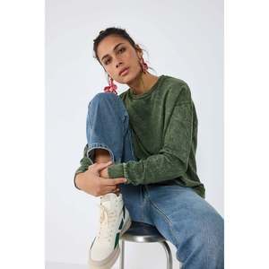 Sudadera Básica Diaria 100% Algodón con Cuello Redondo - Product Image 2