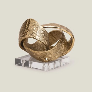 ประติมากรรมอะลูมิเนียมแบบนามธรรม ศิลปะตกแต่งที่เป็นมิตรกับสิ่งแวดล้อม รูปปั้นตกแต่งผิวสัมผัสสีทอง ฐานอะคริลิก ของตกแต่งบ้าน ของประดับตกแต่งห้องนั่งเล่น - Product Image 2