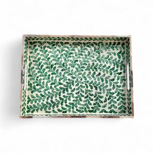 Bandeja de Nácar Hecha a Mano, Bandeja Decorativa con Incrustaciones de Concha, Material Natural Ecológico - Product Image 1