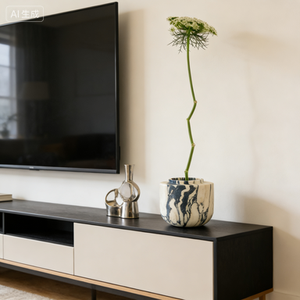 Vaso <span class=keywords><strong>in</strong></span> Marmo Calacatta Viola <span class=keywords><strong>Naturale</strong></span> NANWEI, Progettato su Misura per Esposizioni Floreali Artistiche, <span class=keywords><strong>Pietra</strong></span> <span class=keywords><strong>Naturale</strong></span> di Prima Qualità - Product Image 3