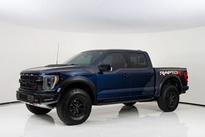 La Elección del Distribuidor: Ford F-150 Raptor CREW PICKUP 2023, Motor 5.2L V8 F DOHC 32V Gasolina, Tracción Trasera 4X4 - Product Image 3