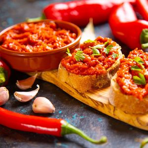 Salsa de Tomate Ajvar Dolce Natureta en Botella 540g, Paquete de 6, Sin Conservantes, Refrigerar Después de Abrir - Product Image 3