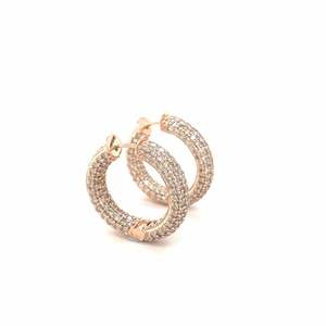 Pendientes de Aro de Oro de 10K con Diamantes Naturales, Elegantes para Fiestas - Product Image 4