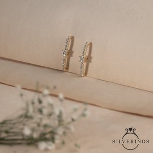Silverings Boucles d'oreilles clous en argent sterling 925, motif géométrique saphir et diamant taille princesse, or rose, tendance, glamour divin - Product Image 4