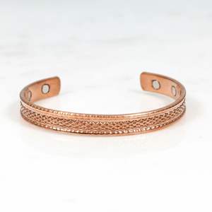 Nouveaux produits, bracelet élégant en laiton plaqué argent gravé pour femmes, bracelet ouvert réglable, bijoux cadeau à prix avantageux - Product Image 2