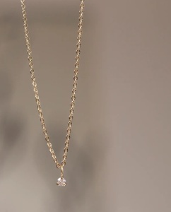 สร้อยคอเพชรเม็ดเดี่ยวสีทอง14K เรียบง่ายละเอียดอ่อนจี้ดีสำหรับทารกสำหรับวันวาเลนไทน์ - Product Image 1