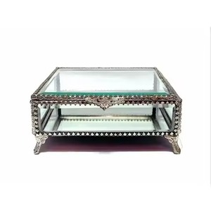 Caja de Almacenamiento de Vidrio Transparente con Acabado Dorado, Caja Multiusos para Joyas y Accesorios - Product Image 2