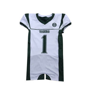 Maillots de football ajustés personnalisés pour les joueurs professionnels Fabricant pakistanais d'uniformes de football personnalisés avec nom d'équipe - Product Image 5