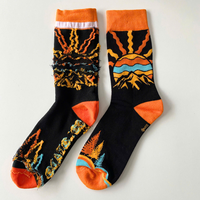 Vente en gros de chaussettes d'équipage personnalisées à motifs de coucher de soleil colorés chaussettes tricotées en coton confortables à la mode pour hommes femmes streetwear unisexe