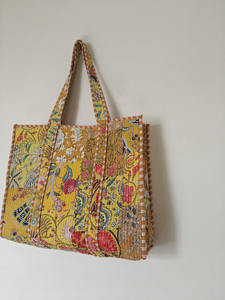 Bolso Acolchado de Algodón Indio para Mujer, Bolso Grande con Estampado Floral Amarillo, Cierre Abierto, Forro de Algodón Orgánico Ecológico para Uso Diario - Product Image 3