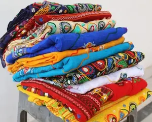 Stola Phulkari ricamata multicolore da 5 pezzi, Phulkari Dupatta indiano, collo da lavoro con paillettes fatto a mano