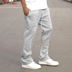 Pantalones de chándal Acampanados para hombre de inspiración vintage con dobladillo ancho y pantalón de hombre con diseño de ajuste relajado - Product Image 6