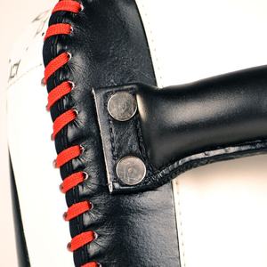 Ventes en gros de boucliers de frappe Fairtex personnalisés, de haute qualité, coussinets thaïlandais, coussinets d'entraînement pour arts martiaux, coussinets de boxe thaïlandais, boucliers de frappe pour le kick-boxing - Product Image 4