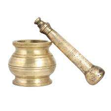 Mortier et pilon en laiton massif pour la cuisine à domicile et à l'hôtel, moulin à sel et à épices, mortier et pilon de qualité supérieure en provenance d'Inde - Product Image 3